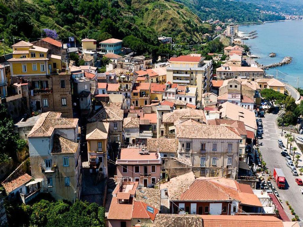 Apartment Difesa Pizzo Екстериор снимка